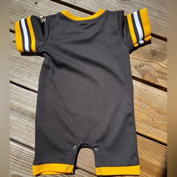Infant baby toddler Colosseum 6-12M Pittsburgh Penguins Snap One Piece - Picture 3 of 5